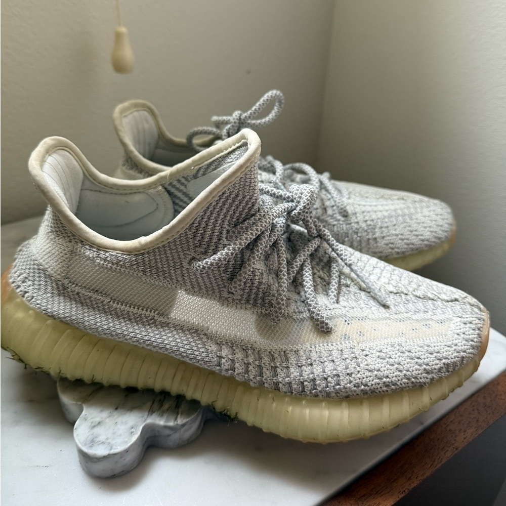 adidas Yeezy Boost 350 V2